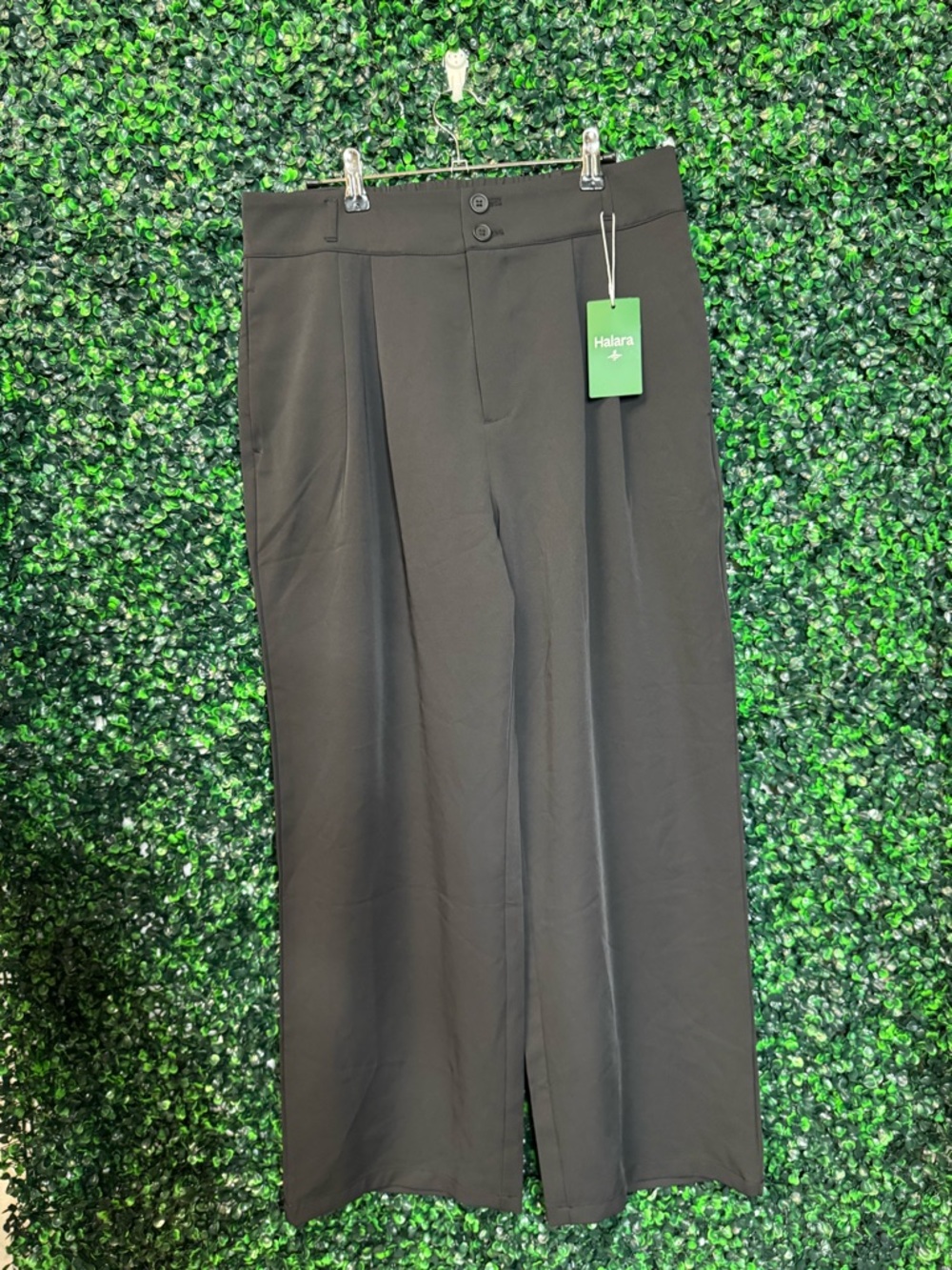 HALARA Black Wide-Leg Pleated Women's Trousers